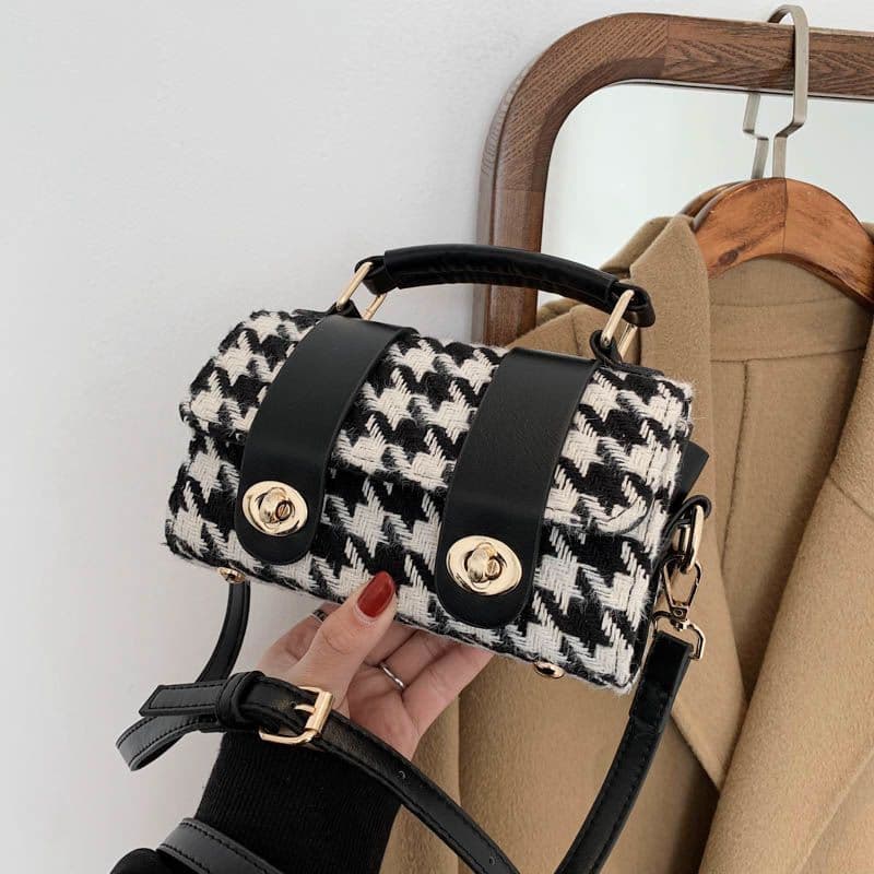 Elegant Boston Crossbody Handbag for Women – Versatile Everyday Shoulder Bag