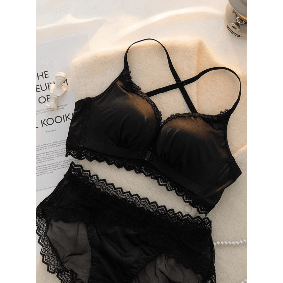 Front Closure Wireless Push-Up Bra – Thickened Padding, Beautiful Back Design