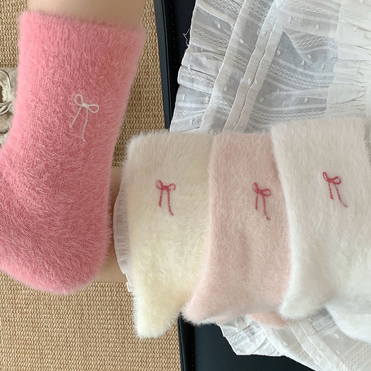 Women’s Plush Bow Mid-Calf Warm Fleece Socks