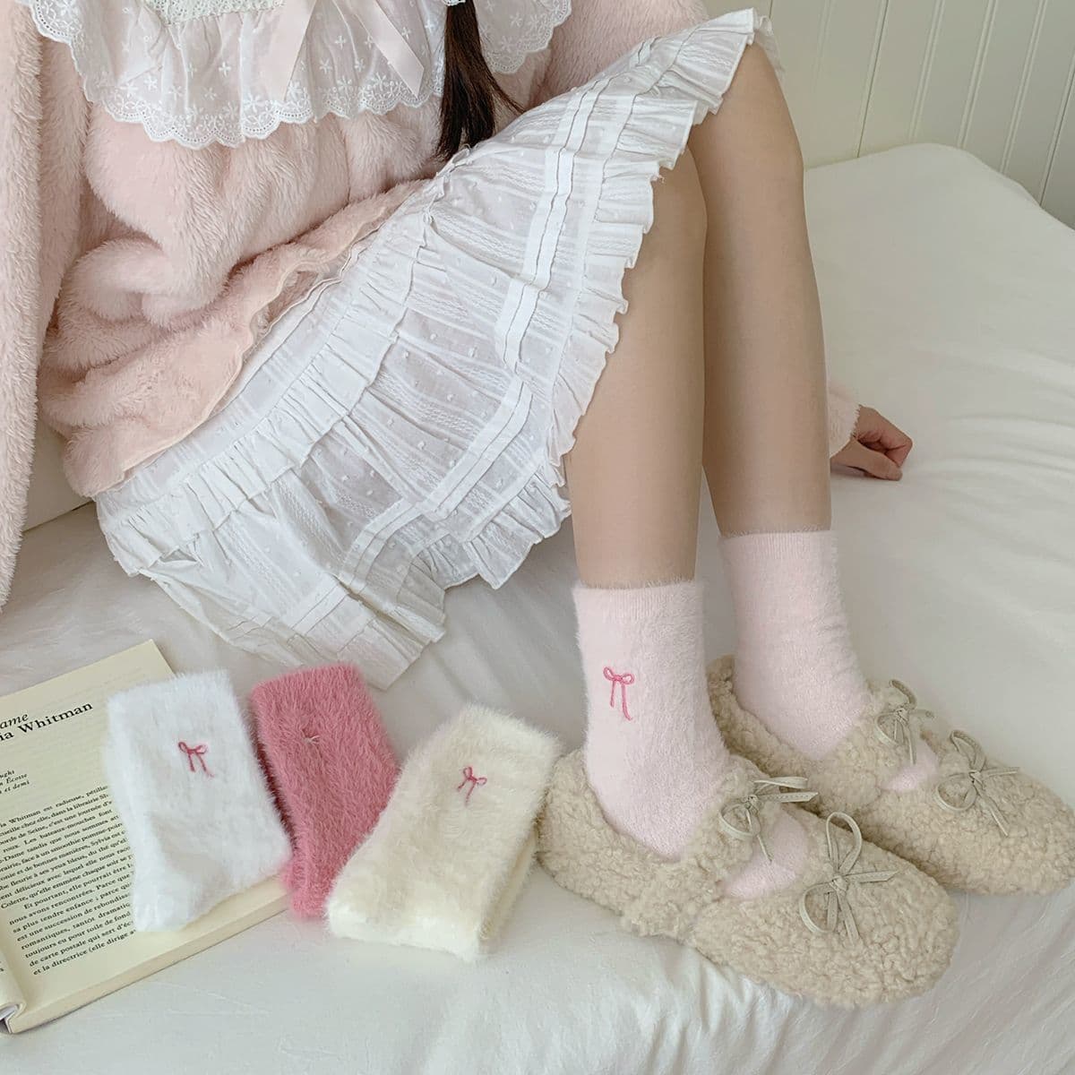 Women’s Plush Bow Mid-Calf Warm Fleece Socks
