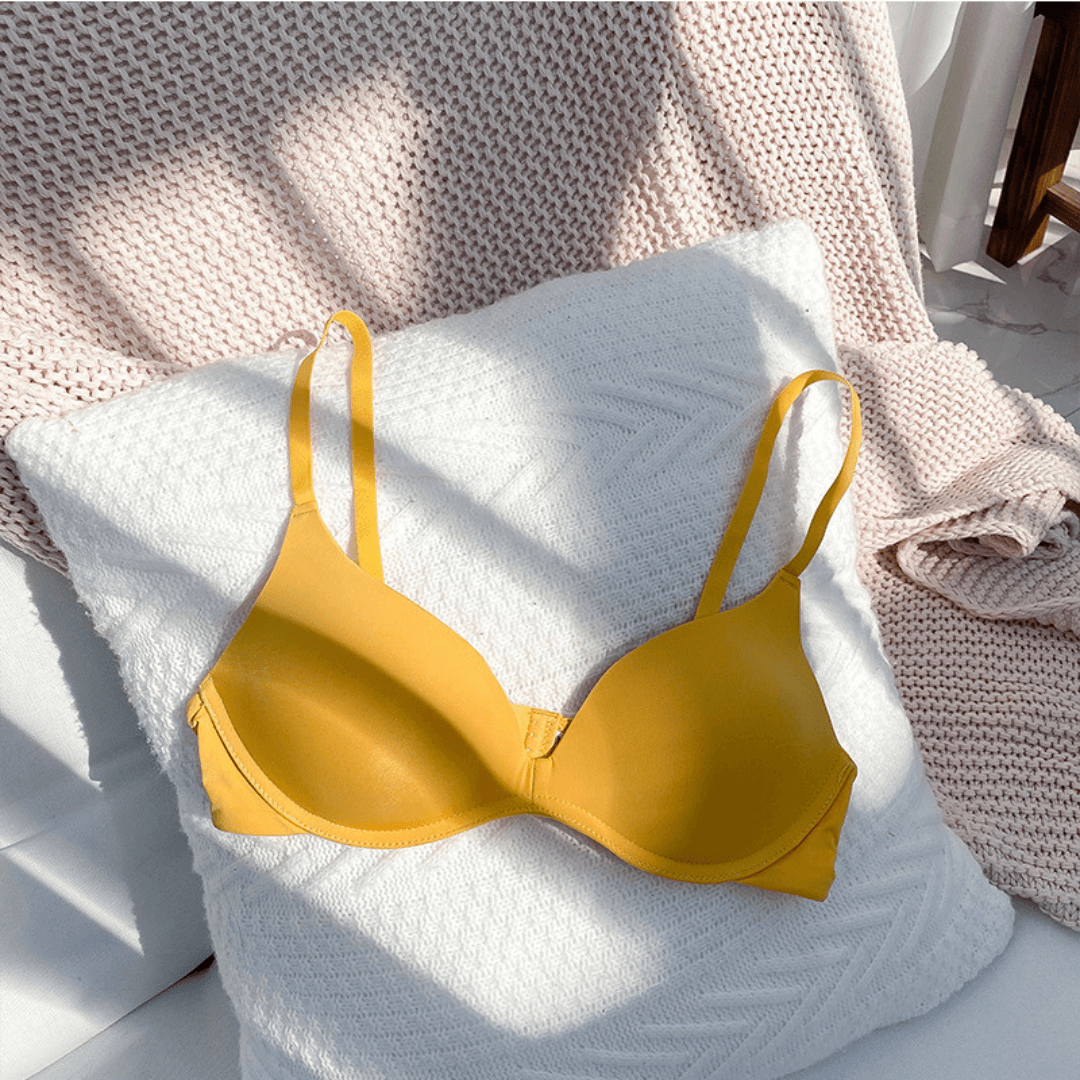Japanese Seamless Wireless Bra – Lightweight One-Piece Commuter Bra for Small Chest, All-Season Comfort