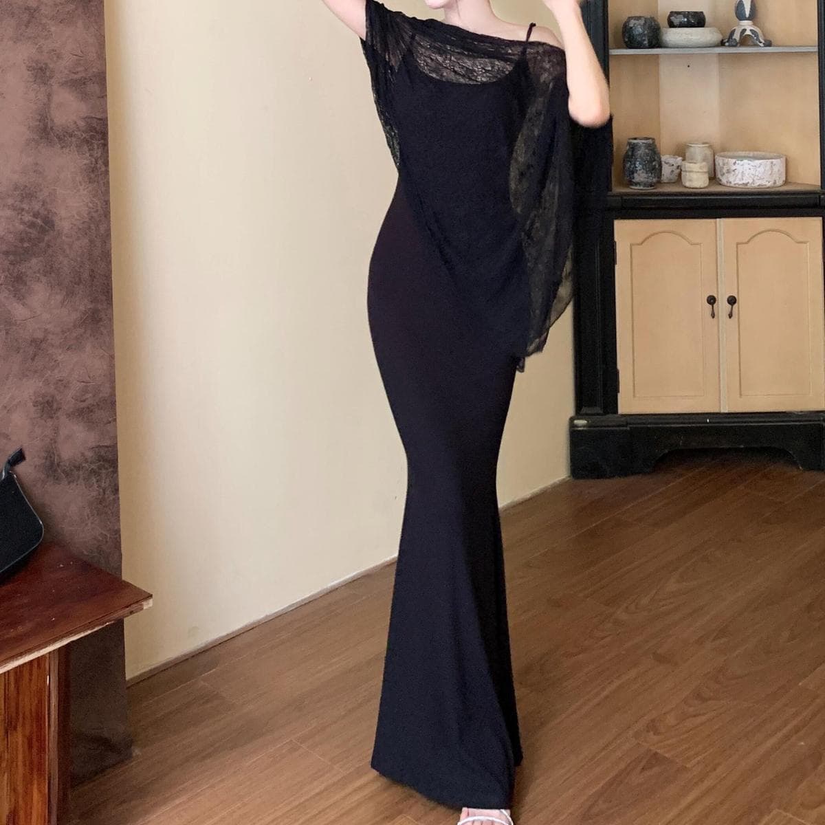 Sweet Spicy Spaghetti Strap Fishtail Dress Set with Lightweight Shawl