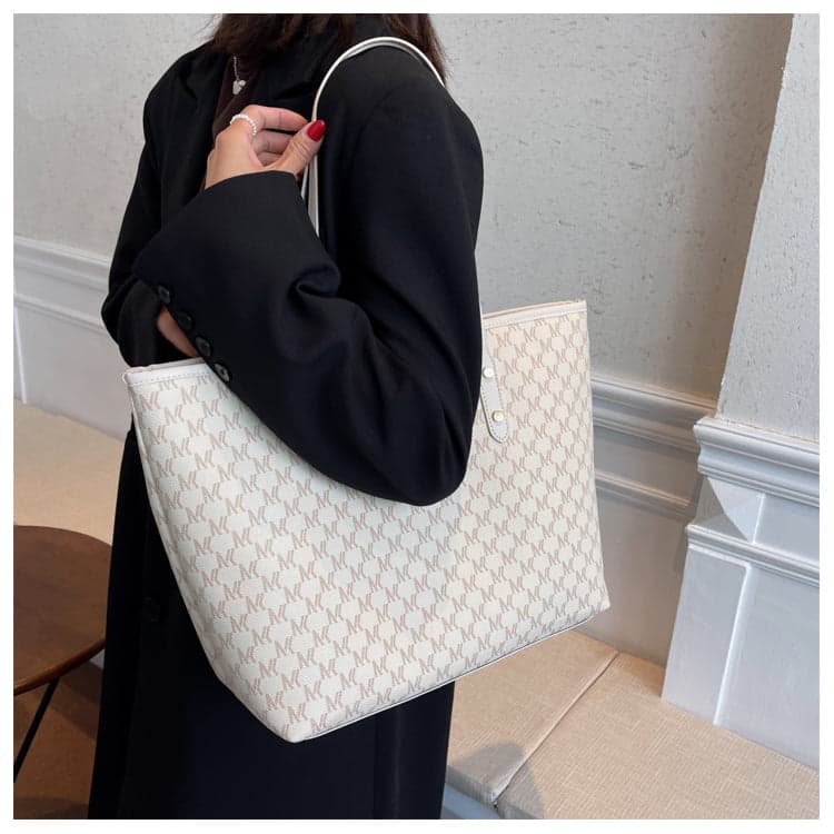Luxury Large Tote Bag for Women – Lightweight Designer Shoulder Handbag