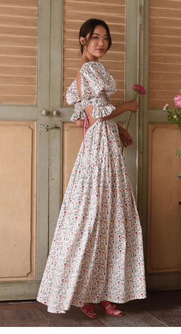 Niche Design Backless Floral Seaside Dress for Women – Elegant Flowy Vacation Style