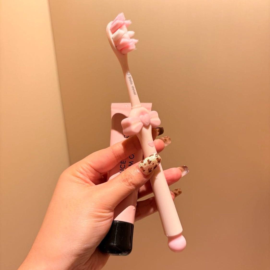 Soft Bristle Antibacterial Fine Bristle Toothbrush with Bow Design